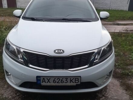 Белый Киа Рио, объемом двигателя 1.59 л и пробегом 70 тыс. км за 8900 $, фото 1 на Automoto.ua