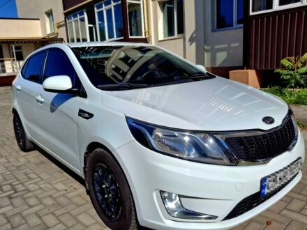 Белый Киа Рио, объемом двигателя 1.6 л и пробегом 185 тыс. км за 7876 $, фото 1 на Automoto.ua
