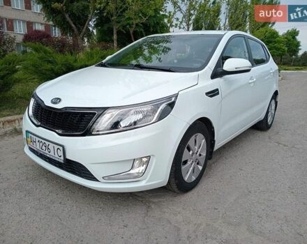 Белый Киа Рио, объемом двигателя 1.6 л и пробегом 28 тыс. км за 9500 $, фото 1 на Automoto.ua