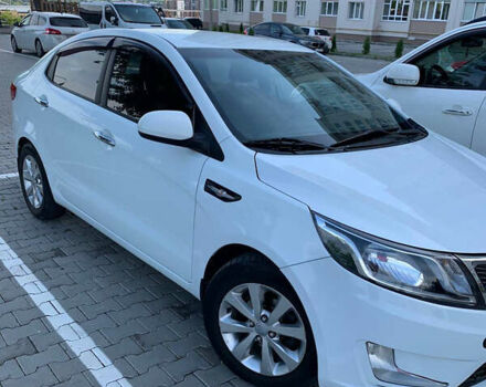 Белый Киа Рио, объемом двигателя 1.4 л и пробегом 175 тыс. км за 7750 $, фото 1 на Automoto.ua