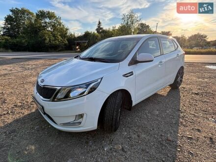 Білий Кіа Ріо, об'ємом двигуна 1.6 л та пробігом 239 тис. км за 7900 $, фото 1 на Automoto.ua