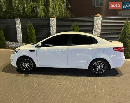 Белый Киа Рио, объемом двигателя 1.6 л и пробегом 163 тыс. км за 8500 $, фото 1 на Automoto.ua