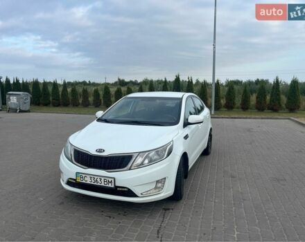 Белый Киа Рио, объемом двигателя 1.59 л и пробегом 262 тыс. км за 5700 $, фото 1 на Automoto.ua