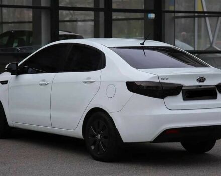 Белый Киа Рио, объемом двигателя 1.6 л и пробегом 125 тыс. км за 7900 $, фото 1 на Automoto.ua