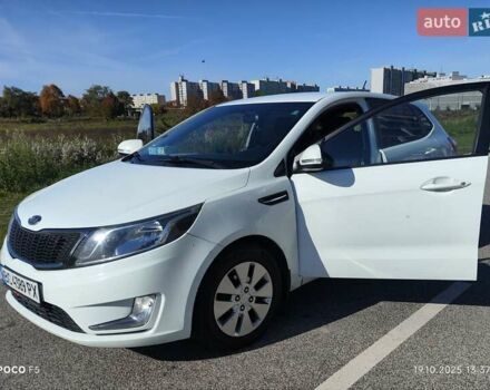 Белый Киа Рио, объемом двигателя 1.6 л и пробегом 114 тыс. км за 8300 $, фото 1 на Automoto.ua