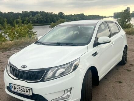 Белый Киа Рио, объемом двигателя 1.6 л и пробегом 200 тыс. км за 7500 $, фото 1 на Automoto.ua