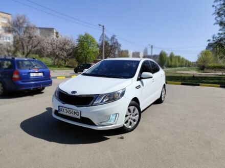 Білий Кіа Ріо, об'ємом двигуна 1.6 л та пробігом 138 тис. км за 8450 $, фото 1 на Automoto.ua