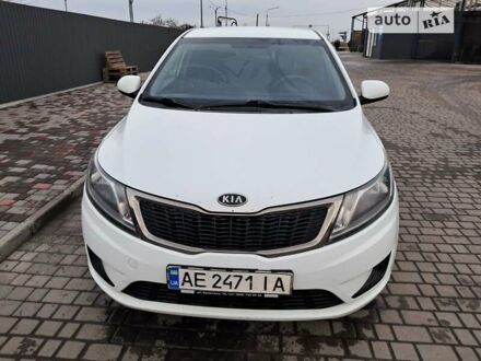 Киа Рио 2012 в Днепре (Днепропетровске) на Automoto.ua Белый Киа Рио, объемом двигателя 1.4 л и пробегом 290 тыс. км за 5800 $, фото 1 на Automoto.ua