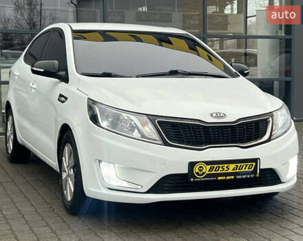 Білий Кіа Ріо, об'ємом двигуна 1.59 л та пробігом 150 тис. км за 7100 $, фото 1 на Automoto.ua