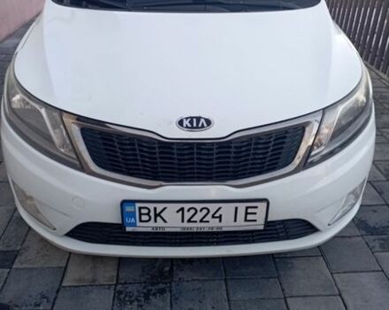 Белый Киа Рио, объемом двигателя 1.6 л и пробегом 150 тыс. км за 7000 $, фото 1 на Automoto.ua
