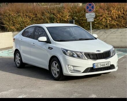 Белый Киа Рио, объемом двигателя 1.4 л и пробегом 210 тыс. км за 7500 $, фото 1 на Automoto.ua