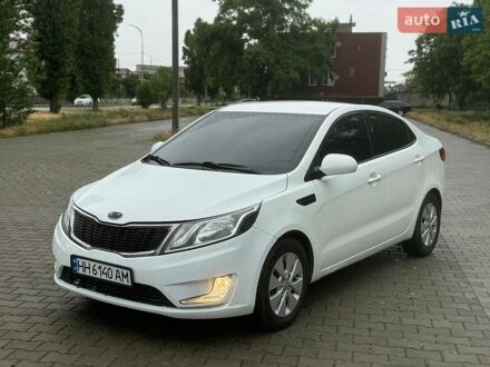 Белый Киа Рио, объемом двигателя 1.59 л и пробегом 163 тыс. км за 6400 $, фото 1 на Automoto.ua