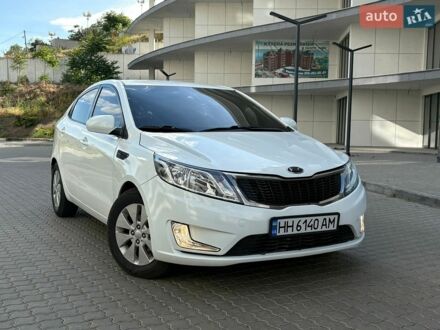 Білий Кіа Ріо, об'ємом двигуна 1.6 л та пробігом 163 тис. км за 6000 $, фото 1 на Automoto.ua