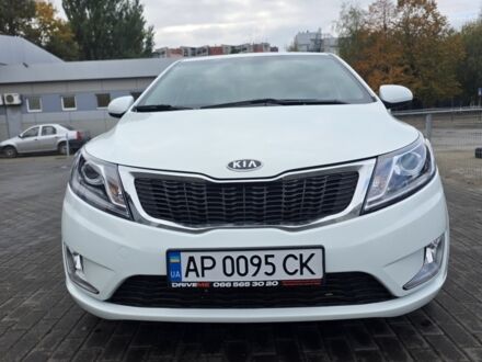 Белый Киа Рио, объемом двигателя 1.4 л и пробегом 288 тыс. км за 6500 $, фото 1 на Automoto.ua