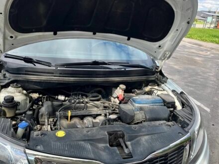 Белый Киа Рио, объемом двигателя 1.4 л и пробегом 220 тыс. км за 6900 $, фото 1 на Automoto.ua