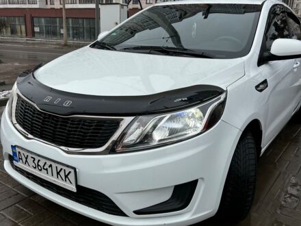 Белый Киа Рио, объемом двигателя 1.4 л и пробегом 106 тыс. км за 8500 $, фото 1 на Automoto.ua