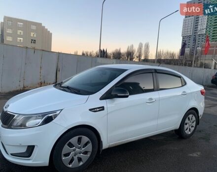 Білий Кіа Ріо, об'ємом двигуна 1.4 л та пробігом 177 тис. км за 8777 $, фото 1 на Automoto.ua