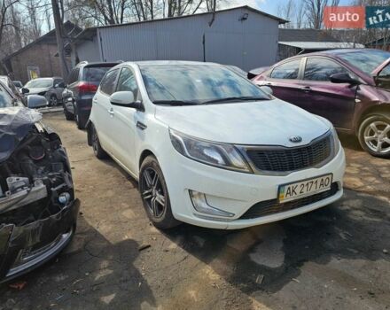Белый Киа Рио, объемом двигателя 1.59 л и пробегом 200 тыс. км за 2999 $, фото 1 на Automoto.ua