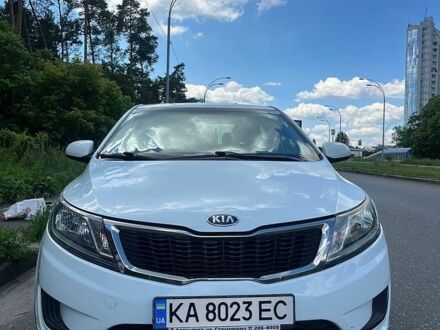 Білий Кіа Ріо, об'ємом двигуна 1.4 л та пробігом 132 тис. км за 6600 $, фото 1 на Automoto.ua