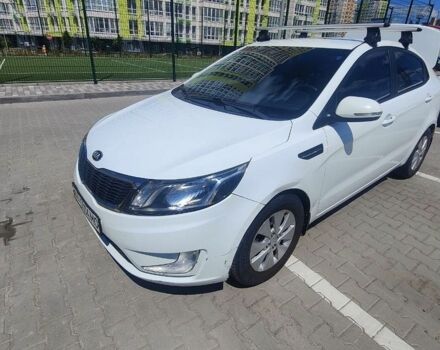 Белый Киа Рио, объемом двигателя 1.59 л и пробегом 130 тыс. км за 8500 $, фото 1 на Automoto.ua