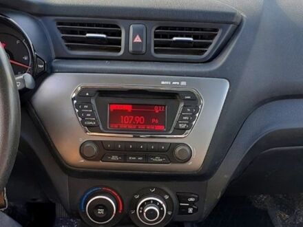 Белый Киа Рио, объемом двигателя 1.4 л и пробегом 58 тыс. км за 5800 $, фото 1 на Automoto.ua
