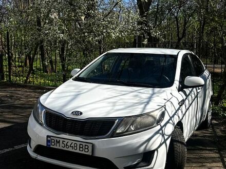 Белый Киа Рио, объемом двигателя 1.4 л и пробегом 176 тыс. км за 8000 $, фото 1 на Automoto.ua