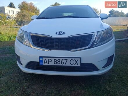 Білий Кіа Ріо, об'ємом двигуна 1.4 л та пробігом 82 тис. км за 8000 $, фото 1 на Automoto.ua