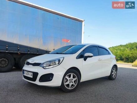 Білий Кіа Ріо, об'ємом двигуна 1.4 л та пробігом 282 тис. км за 7799 $, фото 1 на Automoto.ua
