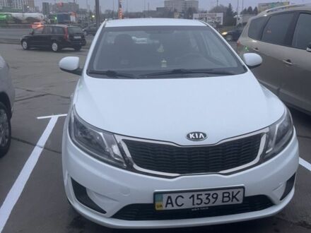 Белый Киа Рио, объемом двигателя 1.4 л и пробегом 180 тыс. км за 8000 $, фото 1 на Automoto.ua