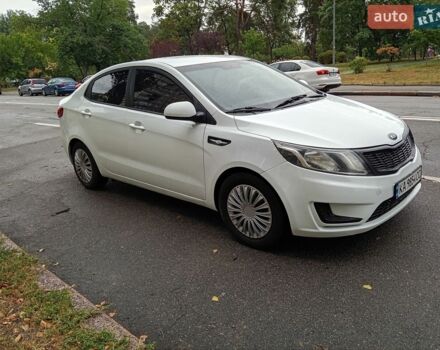 Белый Киа Рио, объемом двигателя 1.4 л и пробегом 250 тыс. км за 7800 $, фото 1 на Automoto.ua