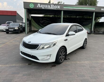 Белый Киа Рио, объемом двигателя 1.6 л и пробегом 243 тыс. км за 5735 $, фото 1 на Automoto.ua