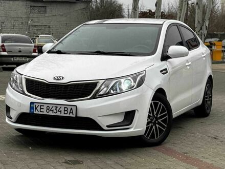 Белый Киа Рио, объемом двигателя 1.4 л и пробегом 125 тыс. км за 8000 $, фото 1 на Automoto.ua