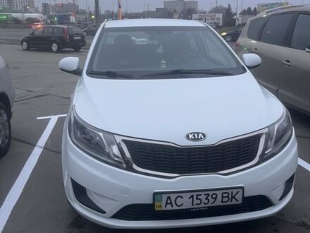 Білий Кіа Ріо, об'ємом двигуна 1.4 л та пробігом 180 тис. км за 8000 $, фото 1 на Automoto.ua