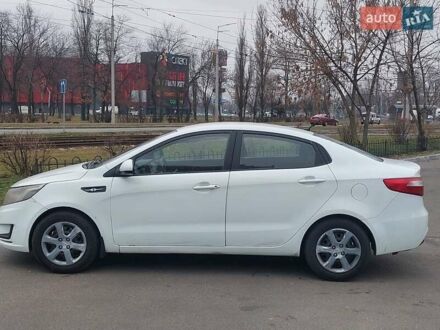 Білий Кіа Ріо, об'ємом двигуна 1.4 л та пробігом 340 тис. км за 6500 $, фото 1 на Automoto.ua
