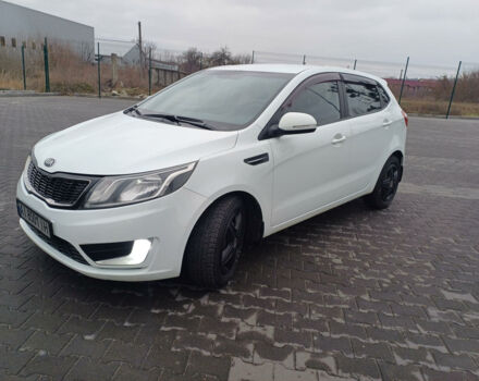 Белый Киа Рио, объемом двигателя 1.6 л и пробегом 201 тыс. км за 7700 $, фото 1 на Automoto.ua