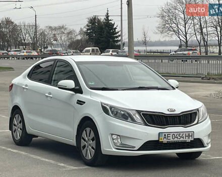 Білий Кіа Ріо, об'ємом двигуна 1.6 л та пробігом 125 тис. км за 8200 $, фото 1 на Automoto.ua