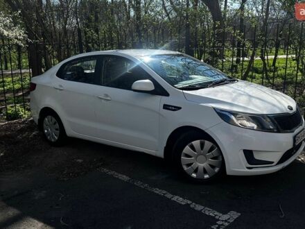 Білий Кіа Ріо, об'ємом двигуна 1.4 л та пробігом 176 тис. км за 6500 $, фото 1 на Automoto.ua