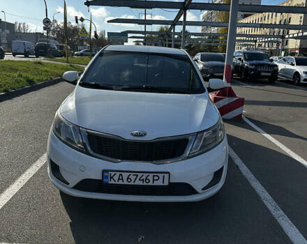 Белый Киа Рио, объемом двигателя 1.4 л и пробегом 214 тыс. км за 8300 $, фото 1 на Automoto.ua
