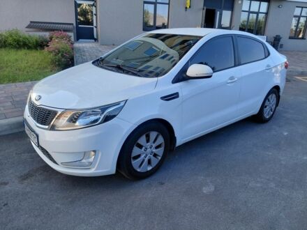 Білий Кіа Ріо, об'ємом двигуна 1.6 л та пробігом 178 тис. км за 6700 $, фото 1 на Automoto.ua