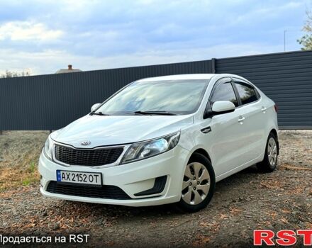 Белый Киа Рио, объемом двигателя 1.6 л и пробегом 255 тыс. км за 6200 $, фото 1 на Automoto.ua