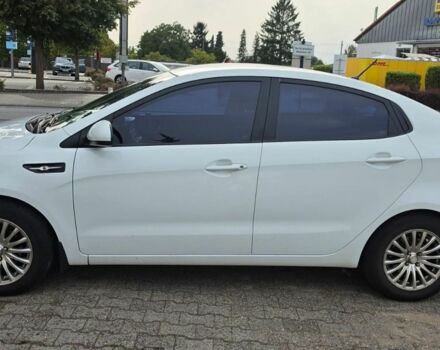 Белый Киа Рио, объемом двигателя 1.4 л и пробегом 156 тыс. км за 6500 $, фото 1 на Automoto.ua