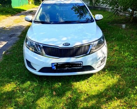 Білий Кіа Ріо, об'ємом двигуна 1.4 л та пробігом 139 тис. км за 6000 $, фото 1 на Automoto.ua