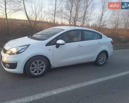 Белый Киа Рио, объемом двигателя 1.4 л и пробегом 159 тыс. км за 9800 $, фото 1 на Automoto.ua