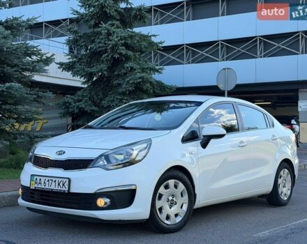 Білий Кіа Ріо, об'ємом двигуна 1.4 л та пробігом 126 тис. км за 10400 $, фото 1 на Automoto.ua
