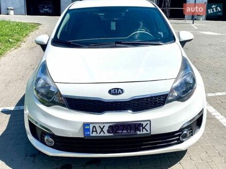 Белый Киа Рио, объемом двигателя 1.59 л и пробегом 120 тыс. км за 9200 $, фото 1 на Automoto.ua