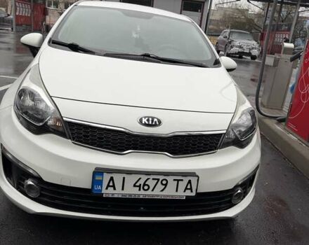 Белый Киа Рио, объемом двигателя 1.4 л и пробегом 870 тыс. км за 12000 $, фото 1 на Automoto.ua