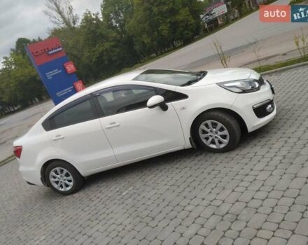 Белый Киа Рио, объемом двигателя 1.4 л и пробегом 29 тыс. км за 11500 $, фото 1 на Automoto.ua