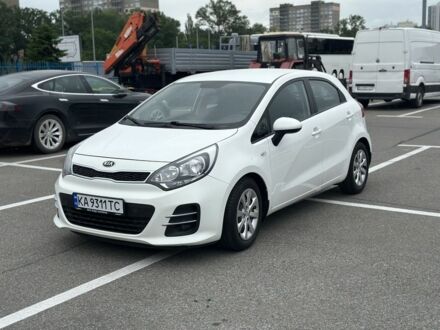 Білий Кіа Ріо, об'ємом двигуна 1.4 л та пробігом 115 тис. км за 7500 $, фото 1 на Automoto.ua