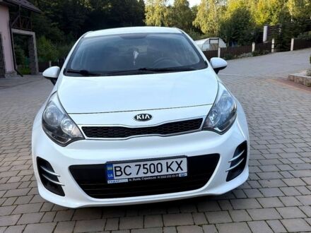 Белый Киа Рио, объемом двигателя 1.4 л и пробегом 136 тыс. км за 11000 $, фото 1 на Automoto.ua