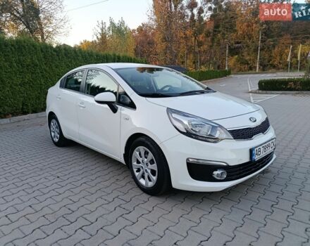 Білий Кіа Ріо, об'ємом двигуна 1.4 л та пробігом 49 тис. км за 10600 $, фото 1 на Automoto.ua